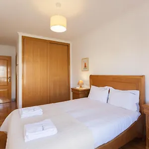 flh-parede-family-flat-with-balcony.hotels-lisbon-portugal.com/